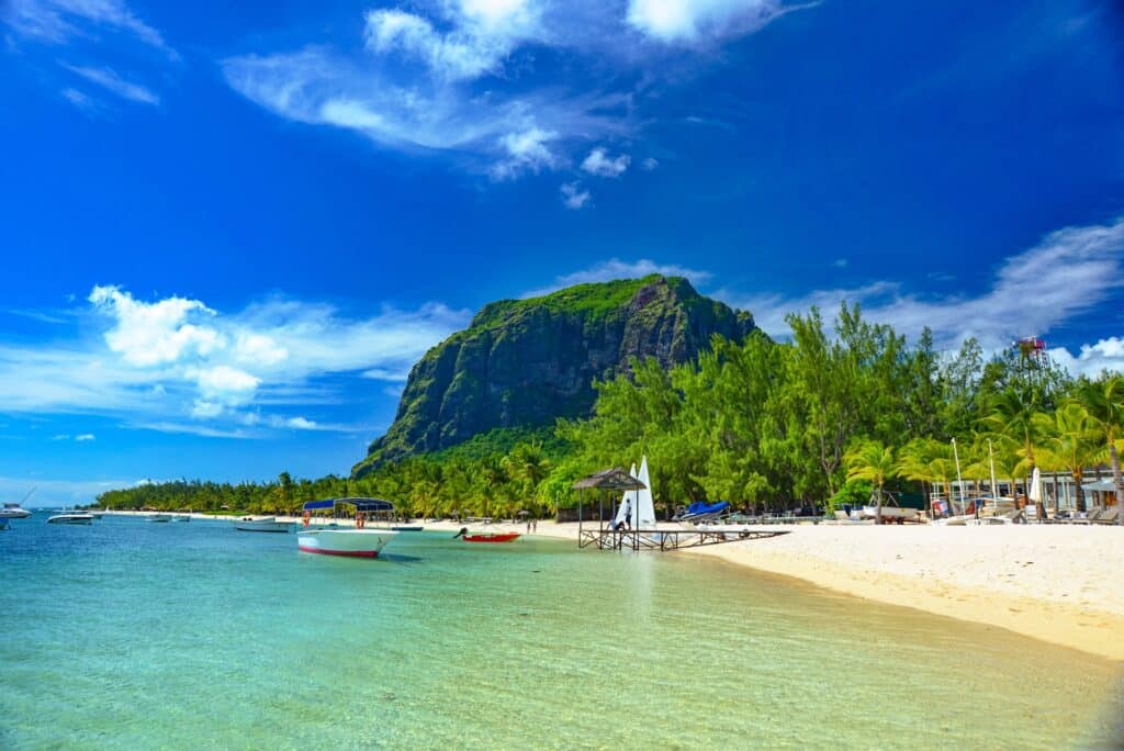 A comprehensive guide to establishing a closed or open-end investment fund in Mauritius